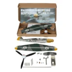 Образователен конструктор включващ ветропоказател модел на Месершмит Bf109 и книга за български асове